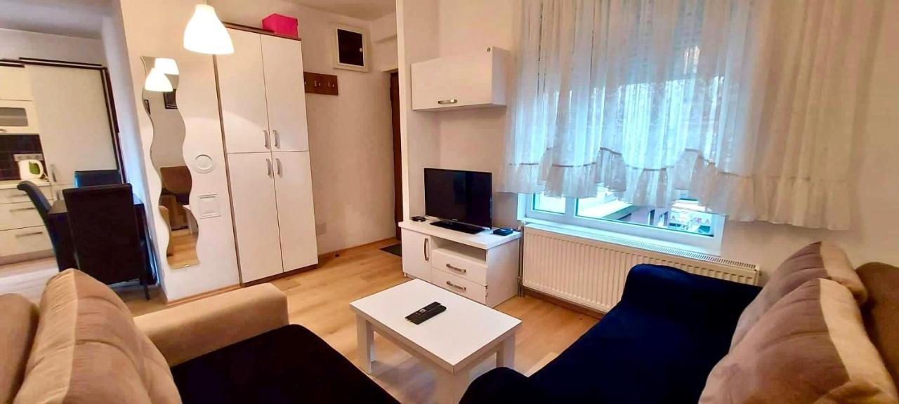 Bright & Lovely Apartment In The City Center Пристина Екстериор снимка