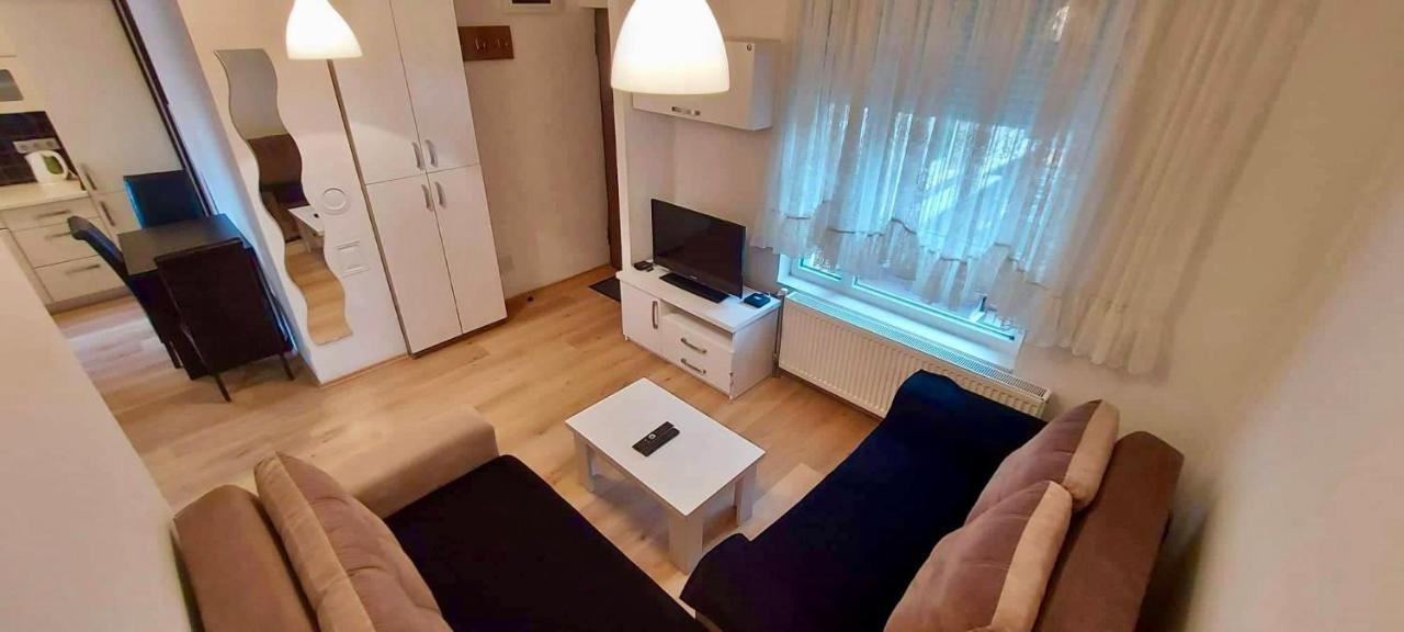 Bright & Lovely Apartment In The City Center Пристина Екстериор снимка
