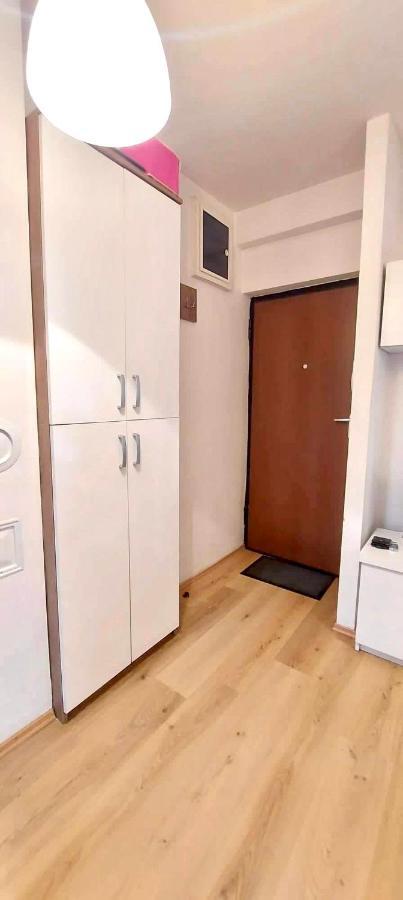 Bright & Lovely Apartment In The City Center Пристина Екстериор снимка