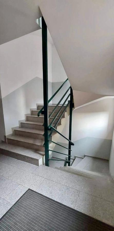 Bright & Lovely Apartment In The City Center Пристина Екстериор снимка